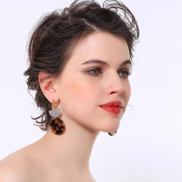 TORTOISE SHELL GEOMETRIC EARRINGS - Picture 2 of 7